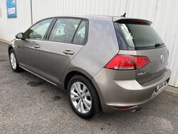 VOLKSWAGEN GOLF Mk 7 92 TSI COMFORTLINE   2015